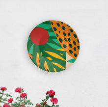 Load image into Gallery viewer, Cheetah Under Sun Decorative Wall Plate